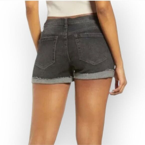 NWT Blank NYC Women’s “The Fulton” Roll Up Distressed Black Shorts - Size 28 - Picture 2 of 8